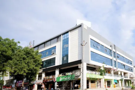 Hotel Hillton Отели в г. Гандинагар