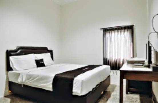 DS Colive Layur Hotels in North Semarang