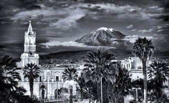 Katari Hotel at Plaza de Armas