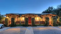Airport Tourist Village Melbourne Hotels in Attwood