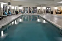 Residence Inn Springfield South - مسبح