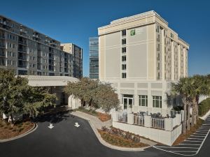 Holiday Inn Express & Suites Charleston Dwtn -Westedge, an IHG Hotel