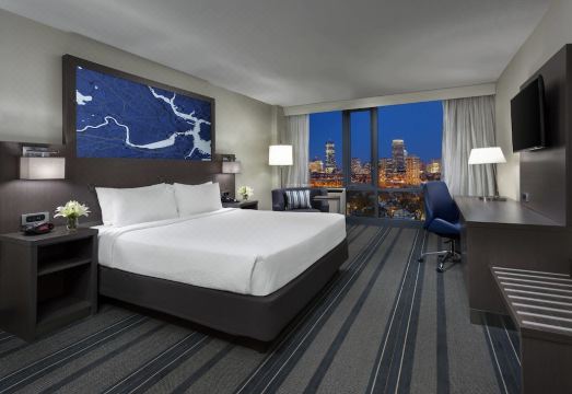 Courtyard by Marriott Boston Cambridge 객실 내부