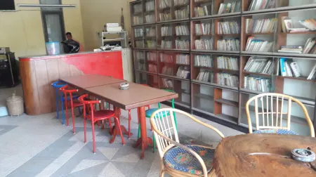 Melur 15 Homestay Отели в г. Selaparang