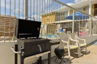 Quality Inn Hotels in Gonzales