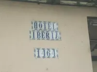 Hotel Iberia - San Juan - parking