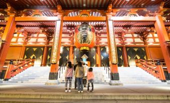 Calm Asakusa Kaminarimon Gate CLX