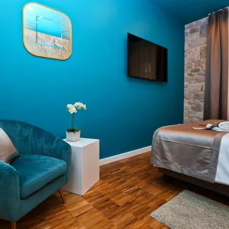 Riva Luxury Rooms