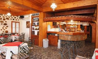 Despot Slav Hotel & Restaurant - Housity