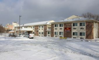 Asteria Inn & Suites