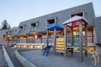 Tunnel Mountain Resort - Family