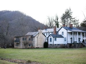 The Anderson Cottage Bed & Breakfast