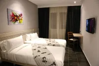 Hotel A44 - balcony