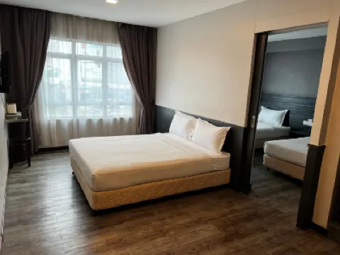 Signature Hotel Hotels in 