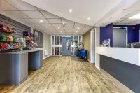 Days Inn by Wyndham London Stansted Airport - parking