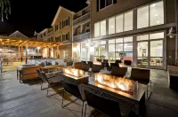 Homewood Suites by Hilton - Oakland Waterfront Hotel dekat Oakland Zoo