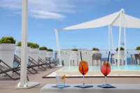 M&F Hotel - piscina