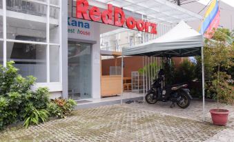 RedDoorz Near Gor Satria Purwokerto