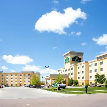 La Quinta Inn & Suites by Wyndham Fargo-Medical Center