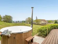"Ankarl" - 700m from the Sea - Hot Tub