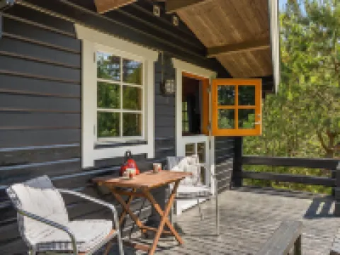 "Ascen" - 300m from the Sea