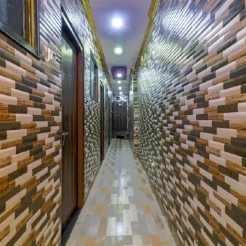 Hotel Al Ahad Отели рядом с достопримечательностью «Рынок Бхенди-Базар»