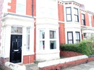 Large Period Property - Beautifully Refurbished