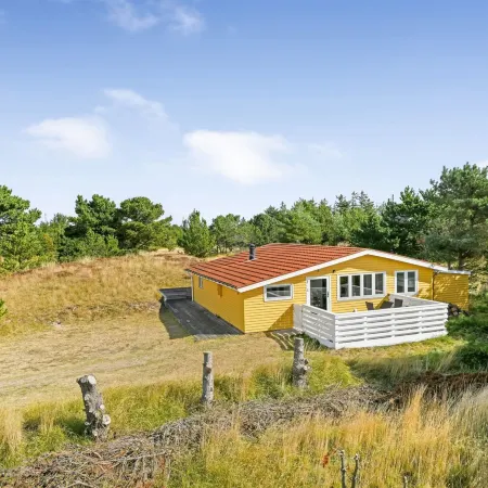 "Heinke" - 2km from the Sea