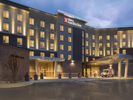 Hilton Garden Inn Sioux Falls Downtown Отели рядом с достопримечательностью «Университет Су-Фолс»