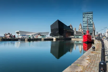 Premier Inn Liverpool City (Lime Street) Отели рядом с достопримечательностью «Viewing Area L.F.C Anfield Stadium»