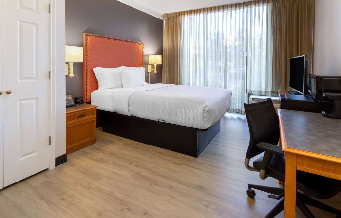 La Quinta Inn & Suites by Wyndham Kingsport TriCities Airpt