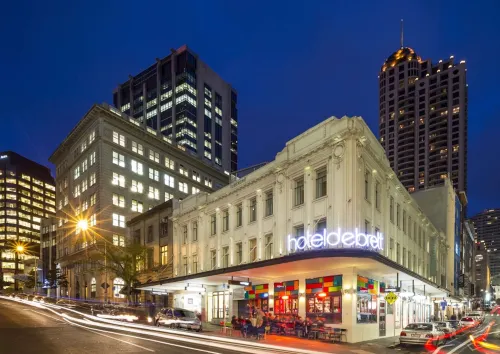 Hotel DeBrett - 5-Star
