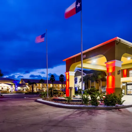 SureStay Plus Hotel by Best Western Alvin