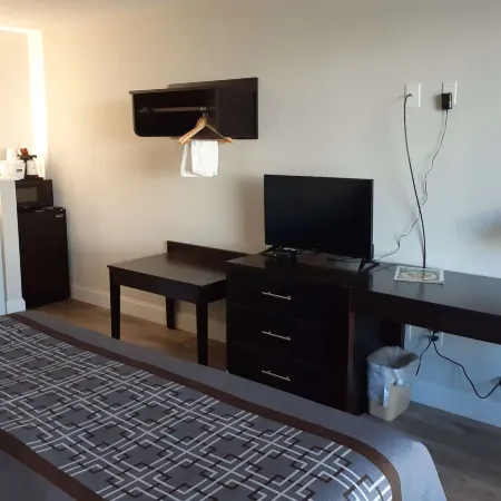 Travelodge by Wyndham Virginia Beach Bay Beach Отели рядом с достопримечательностью «Чикс-Бич»