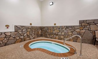 Super 8 by Wyndham Hill City/Mt Rushmore/ Area