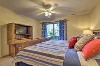 Pagosa Springs Home w/ Deck & Grill, Walk to Town! - Kuntosalit