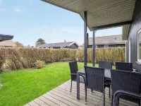 "Maybrit" - 50m from the Sea