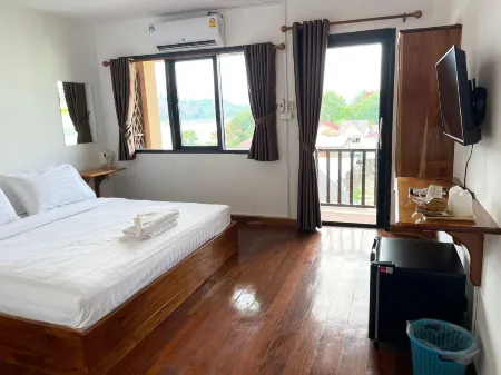 Riverside Houayxay Hotel