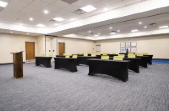 Holiday Inn Express CHARLESTON-CIVIC CENTER by IHG Hotels in Kanawha County