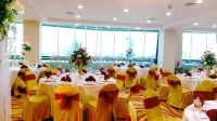 Travellers Hotel Phinisi Hotels in Mariso