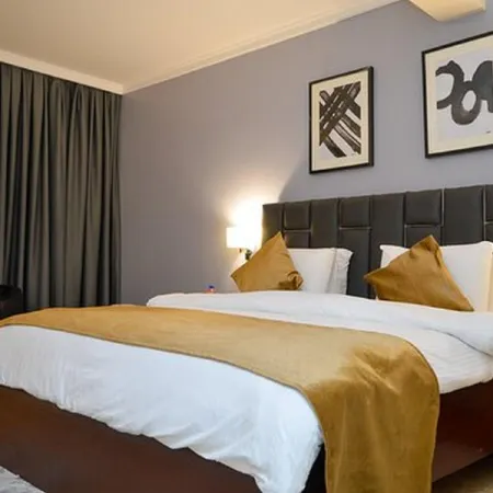 Beverly Heels Hotel