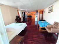 Sun Havens Apartments & Suites Hotels near Colón Island