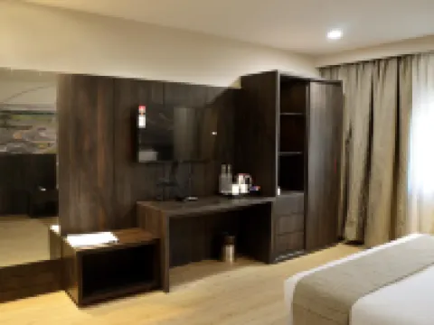 Noxx Residency Hotels in Howrah