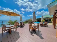 Treasure Cove Hotel & Restaurant - Parkplatz