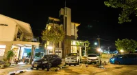 Qoo Hotel - parkir