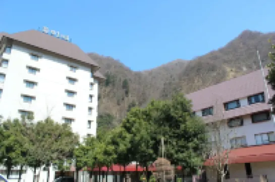 Kurobe Unazukionsen Yamanoha Hotels in 