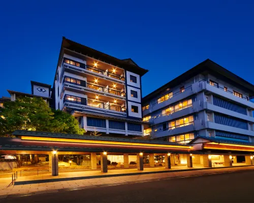 Yunokuni Tensyo Hotels in Kaga