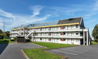 Premiere Classe Bethune - FOUQUIÈRES les BÉTHUNE