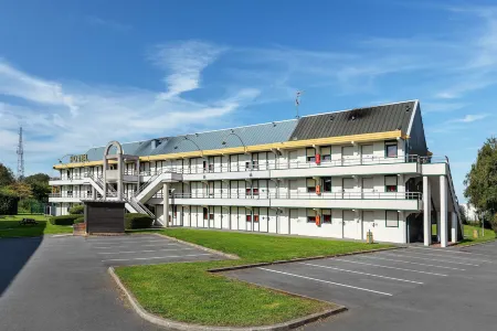 Premiere Classe Bethune - FOUQUIÈRES les BÉTHUNE