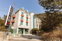 Gapyeong Crasi Hoteles cerca de Isla de Nami
